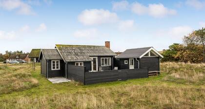 Gorgeous home in Fanø with kitchen