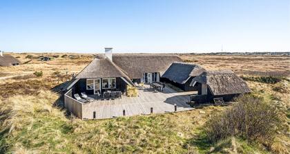 Cozy home in BlÄvand with kitchen