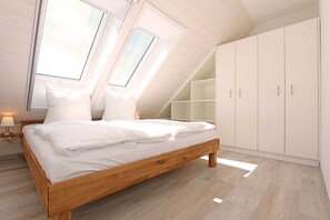 3 Schlafzimmer, Reisekinderbett, WLAN