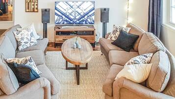 Smart-tv, pejs, dvd-afspiller