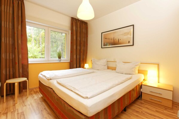 1 bedroom, travel cot, WiFi