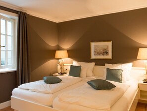 2 Schlafzimmer, Zimmersafe, Bügeleisen/Bügelbrett, Reisekinderbett