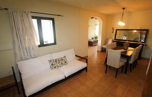 Fireplace - 2 bedroom gorgeous home in Algaida (Algaida)