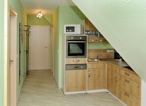 Oven, highchair