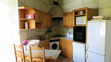 Réfrigérateur, plaque de cuisson, lave-vaisselle