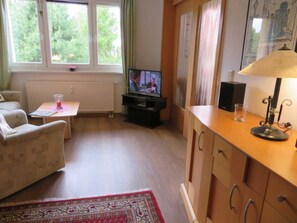 TV - Apartment house Residenz Dünengarten - (273/2) 2-room apartment (Kühlungsborn)