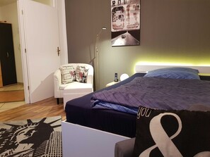 Imagen sin descripción, 3 de 42, botón