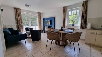 Televisie en een open haard