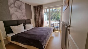 3 bedrooms, travel cot, WiFi - Kormoran 111 - Ferienpark Streckelsberg * 10 minutes to the Baltic Sea beach * (Koserow (Seebad))