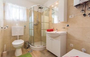 Shower - Stunning home in Peroj with WiFi (Peroj)