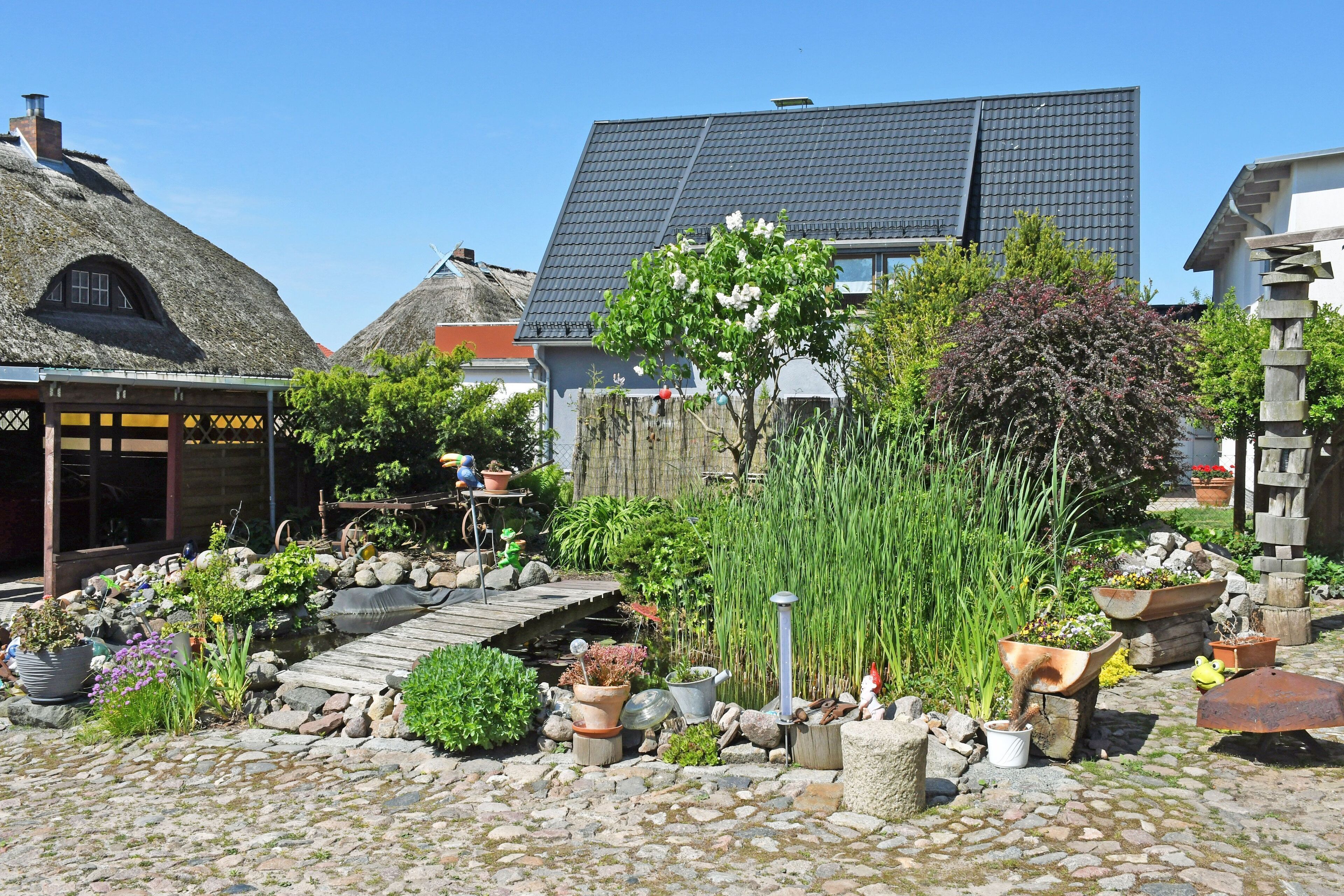 المنطقة المحيطة بالمنشأة