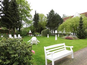 المنطقة المحيطة بالمنشأة