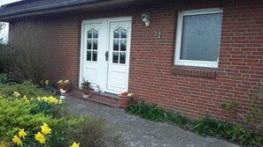 Unclassified image, 3 of 10, button