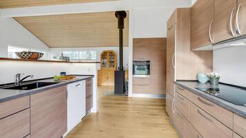 Refrigerador, horno, parrilla de estufa y lavavajillas