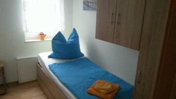 2 Schlafzimmer, Reisekinderbett, WLAN, Bettwäsche