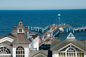 Luokittelematon kuva, 2 kautta 35, painike