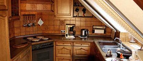 Frigorífic, microones, forn i cafetera i tetera