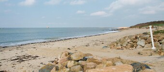 Cozy home in Pleubian with WiFi