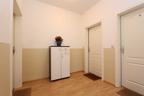 Unclassified image, 4 of 16, button