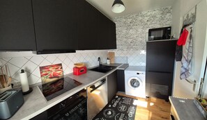 Fridge, microwave, oven, dishwasher - North Sea House Dornumersiel - house (Dornum)