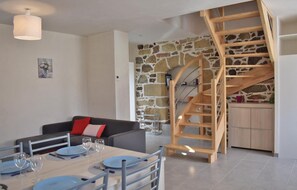 Interior - Pet friendly home in Saint Alban (Saint Alban)