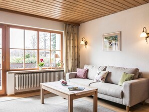 Unclassified image, 4 of 9, button