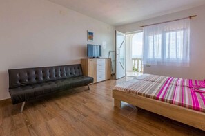 1 室のベッドルーム、WiFi