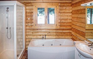 Combined shower/bathtub