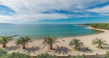 2 bedroom stunning home in Povljana