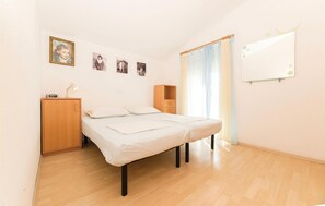 2 bedrooms, free WiFi, bed sheets