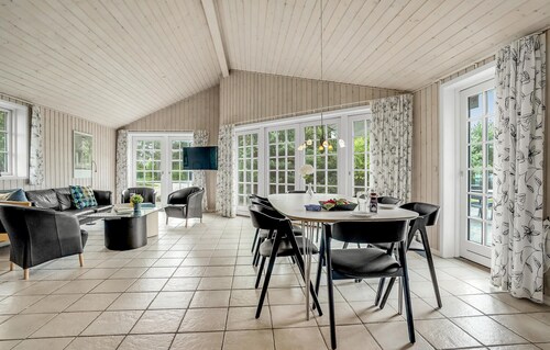 Gorgeous home in Rømø with sauna