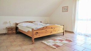 2 bedrooms, travel crib, WiFi, bed sheets
