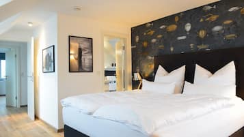 4 bedrooms, travel cot, WiFi, bed sheets