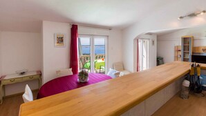 1 bedroom, WiFi - Holiday apartment with pool and sea view (Dramalj)