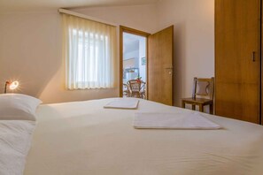 1 室のベッドルーム、WiFi