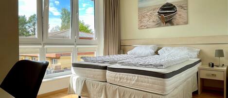 2 bedrooms, travel cot, WiFi