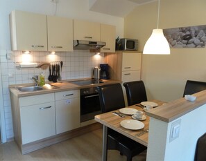 Frigorifero, microonde, forno, lavastoviglie