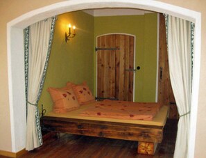 2 Schlafzimmer, Reisekinderbett, WLAN, Bettwäsche