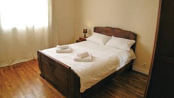 3 soverom, reiseseng for barn, wi-fi (inkludert) og sengetøy