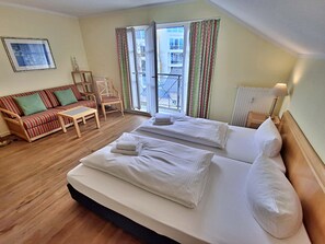 1 Schlafzimmer, Reisekinderbett, WLAN, Bettwäsche
