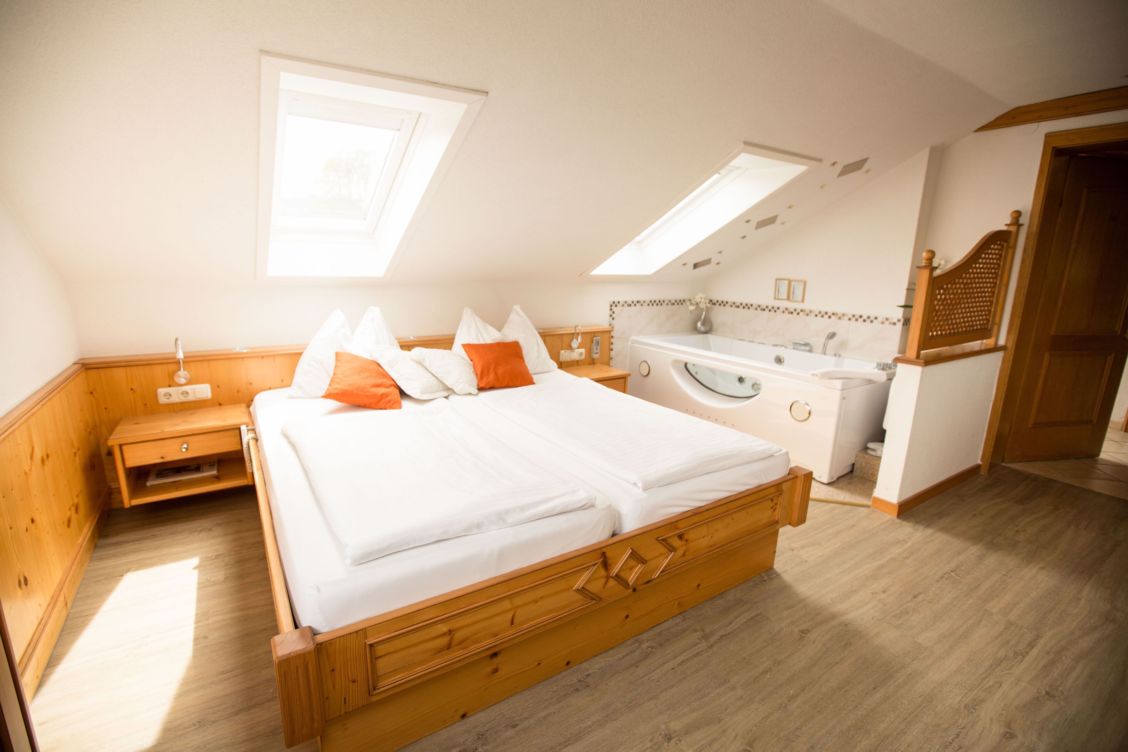 1 bedroom, in-room safe, desk, WiFi