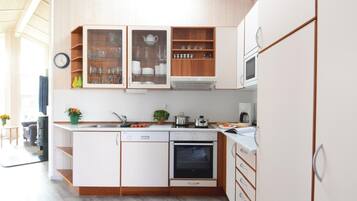 Kühlschrank, Herdplatte, Geschirrspüler