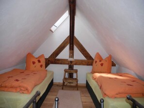 1 bedroom, travel crib, WiFi, bed sheets