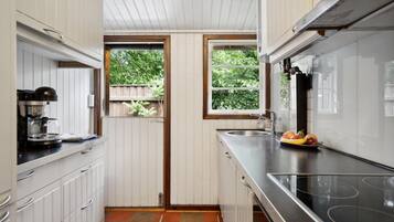 Refrigerador, horno, parrilla de estufa y lavavajillas