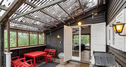 Lovely home in Solrød Strand with WiFi