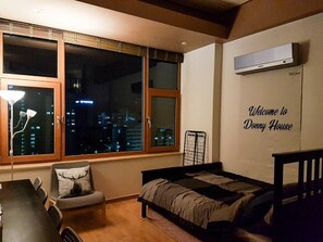 Deluxe Room | Desk, iron/ironing board, free WiFi - Donny House (Seoul)