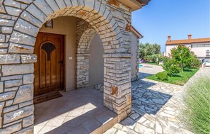 Exterior detail - Nice home in Galizana (Galizana)