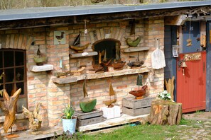 Unclassified image, 5 of 62, button