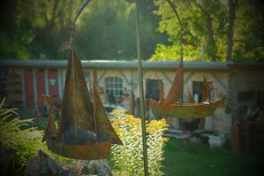 Unclassified image, 4 of 62, button