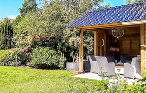 Property grounds - 4 bedroom beautiful home in Zorgvlied (Zorgvlied)